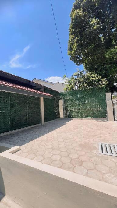 North Castle Full Ac With Infinity Pool Dago Bandung